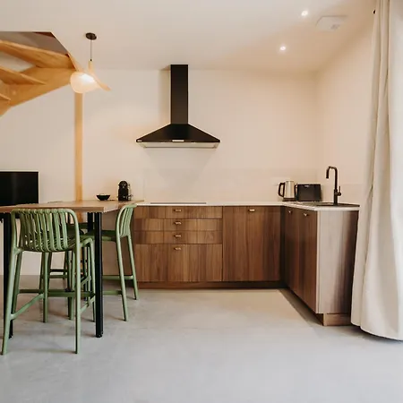 Le Bain Sauvage - & - Pyrenees Hotel 4*