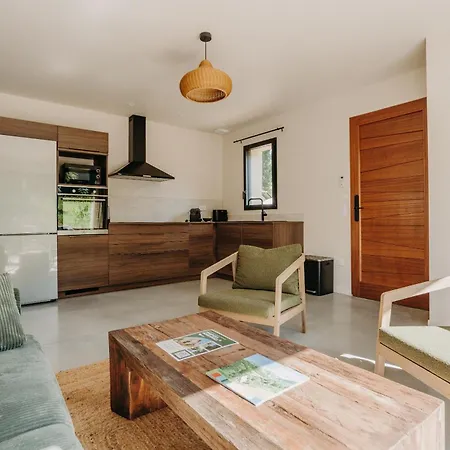 Le Bain Sauvage - & - Pyrenees Hotel 4*