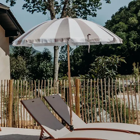 Le Bain Sauvage - & - Pyrenees Hotel